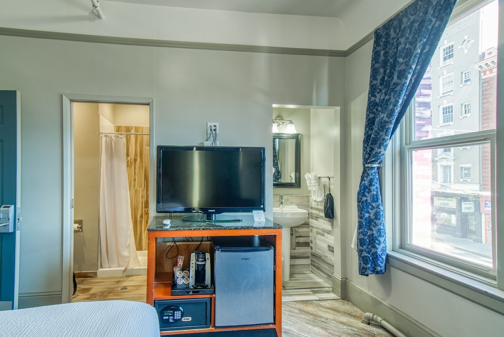 Ram s Hotel 40/50