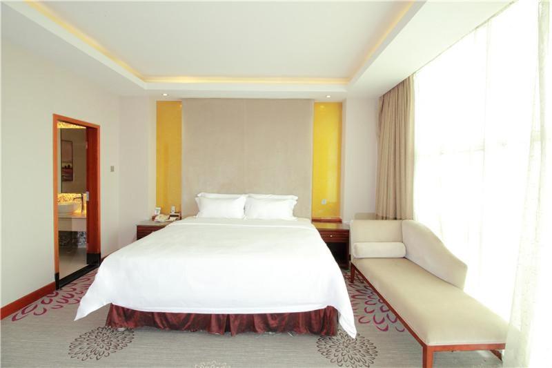 Lavande Hotel (Dongguan Tangxia Tianhong Shopping Center) 13/54