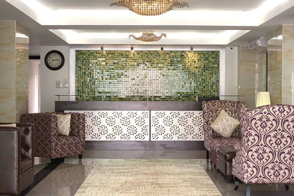 Serene Residence 12/63