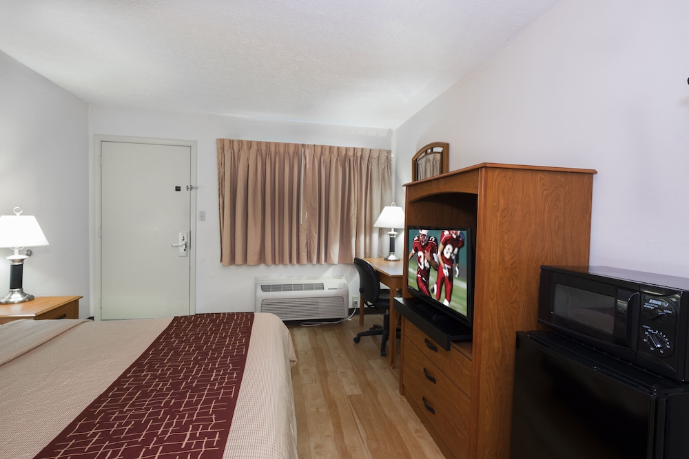 Red Roof Inn Columbus Northeast - Westerville 17/18