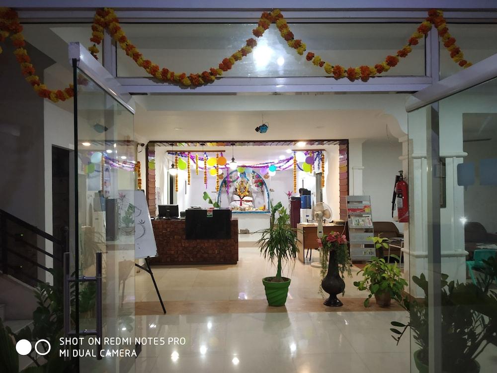 Khyathi Hotels 4/20