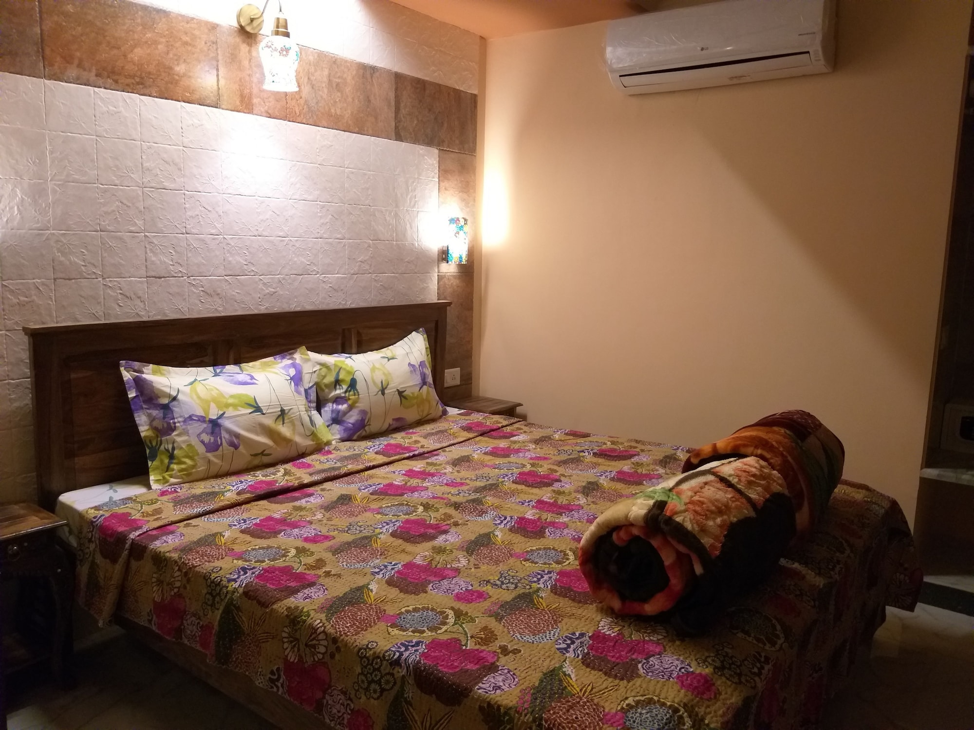 FAMILY, STUDIO, KING BED, SOFA