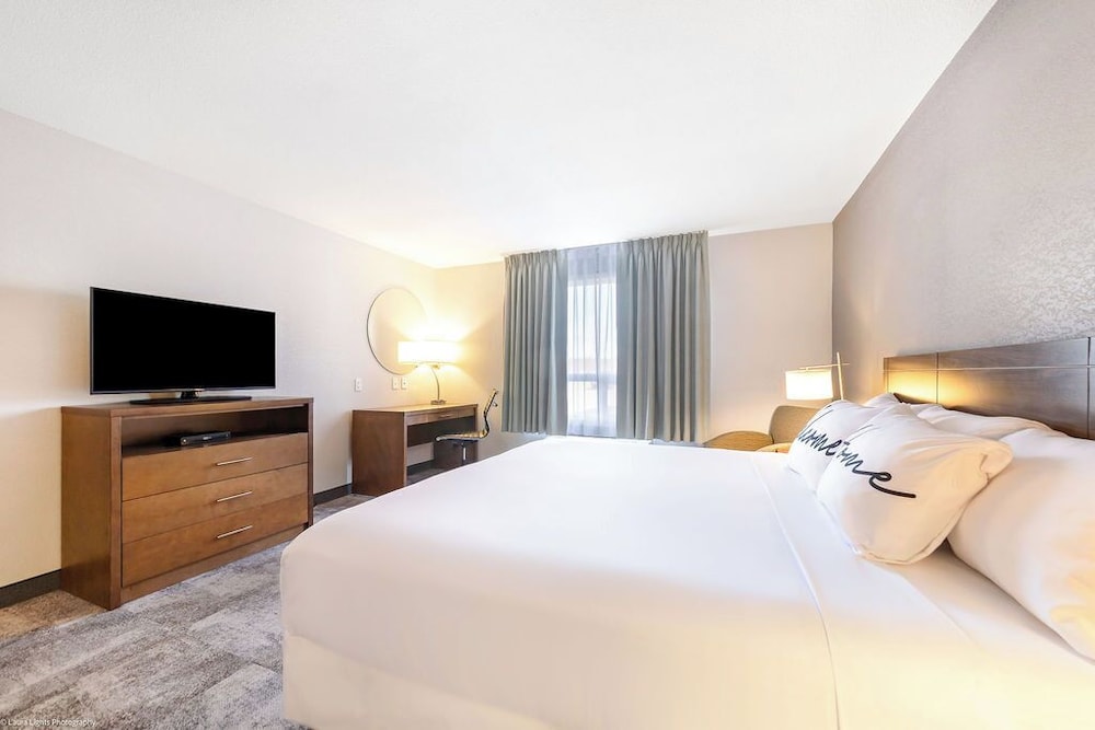 Home Inn and Suites Lloydminster 12/50