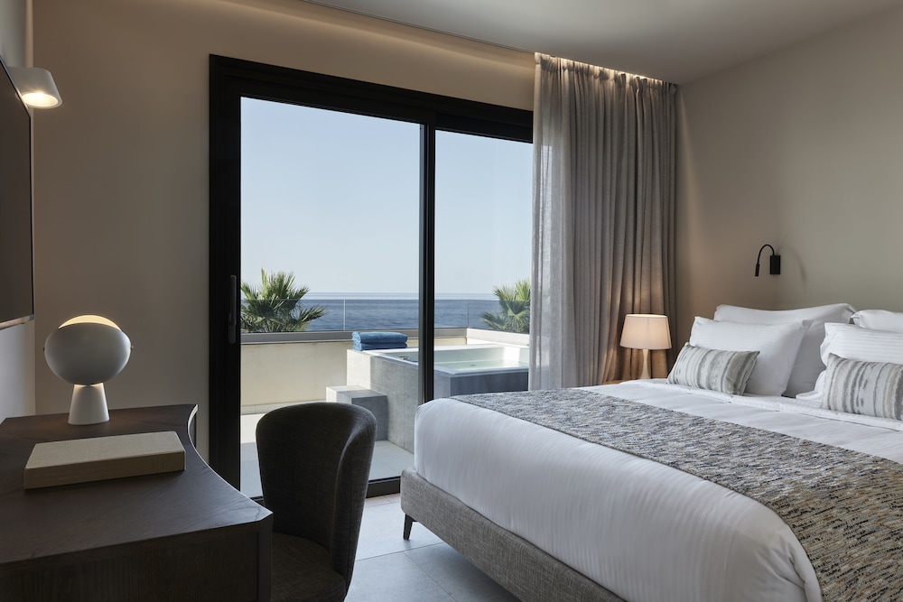 AMIRA Luxury Resort and Spa - Adults Only 8/50