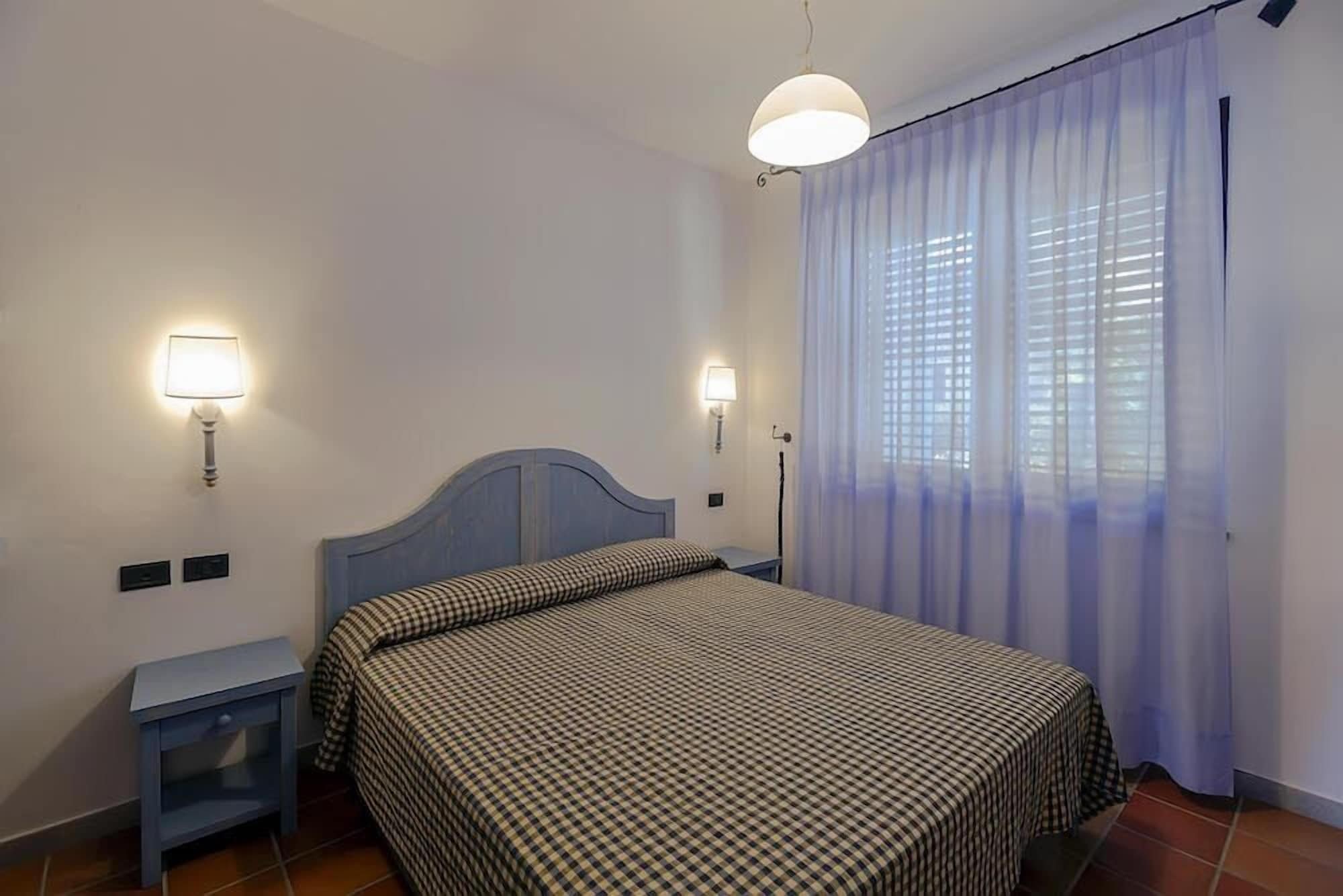 1 BEDROOM, APARTMENT