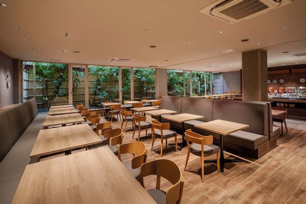 CENTRAL HOTEL SASEBO 44/50