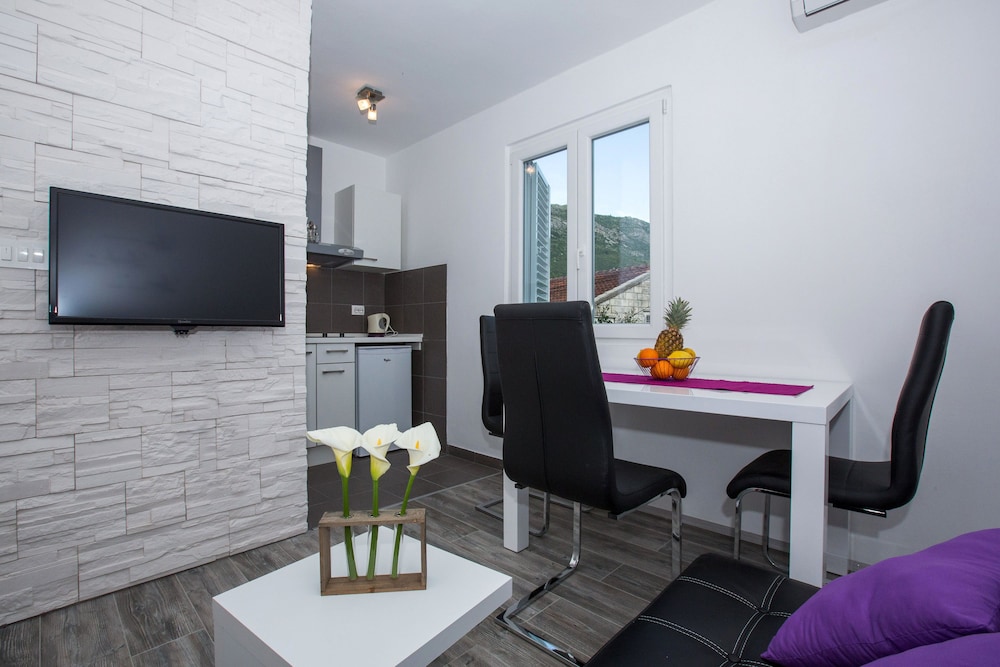 APARTMENTS VILLA ROZA 53/67