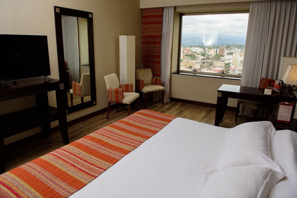 Alejandro I Hotel 13/68