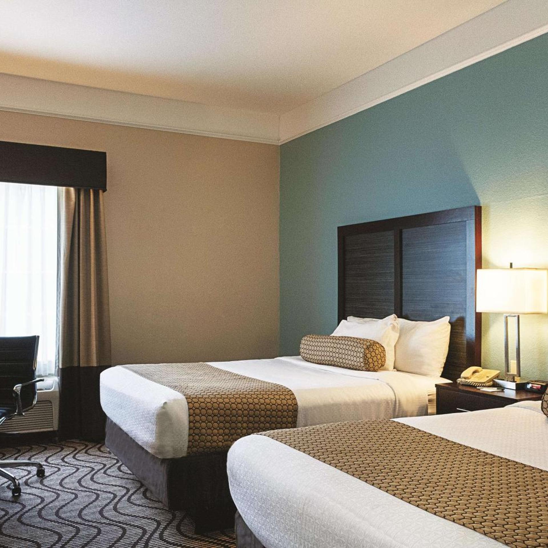 Deluxe, 2 Queen Beds