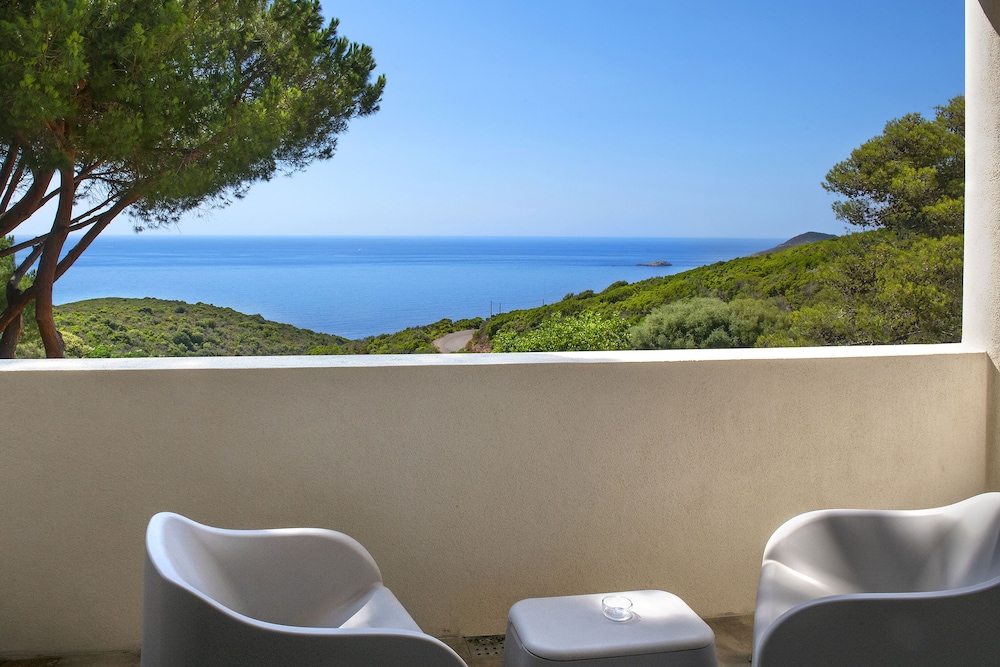 Auberge Ferayola 35/49