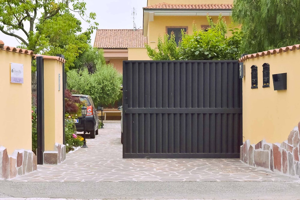 A Casa Di Titty 52/53