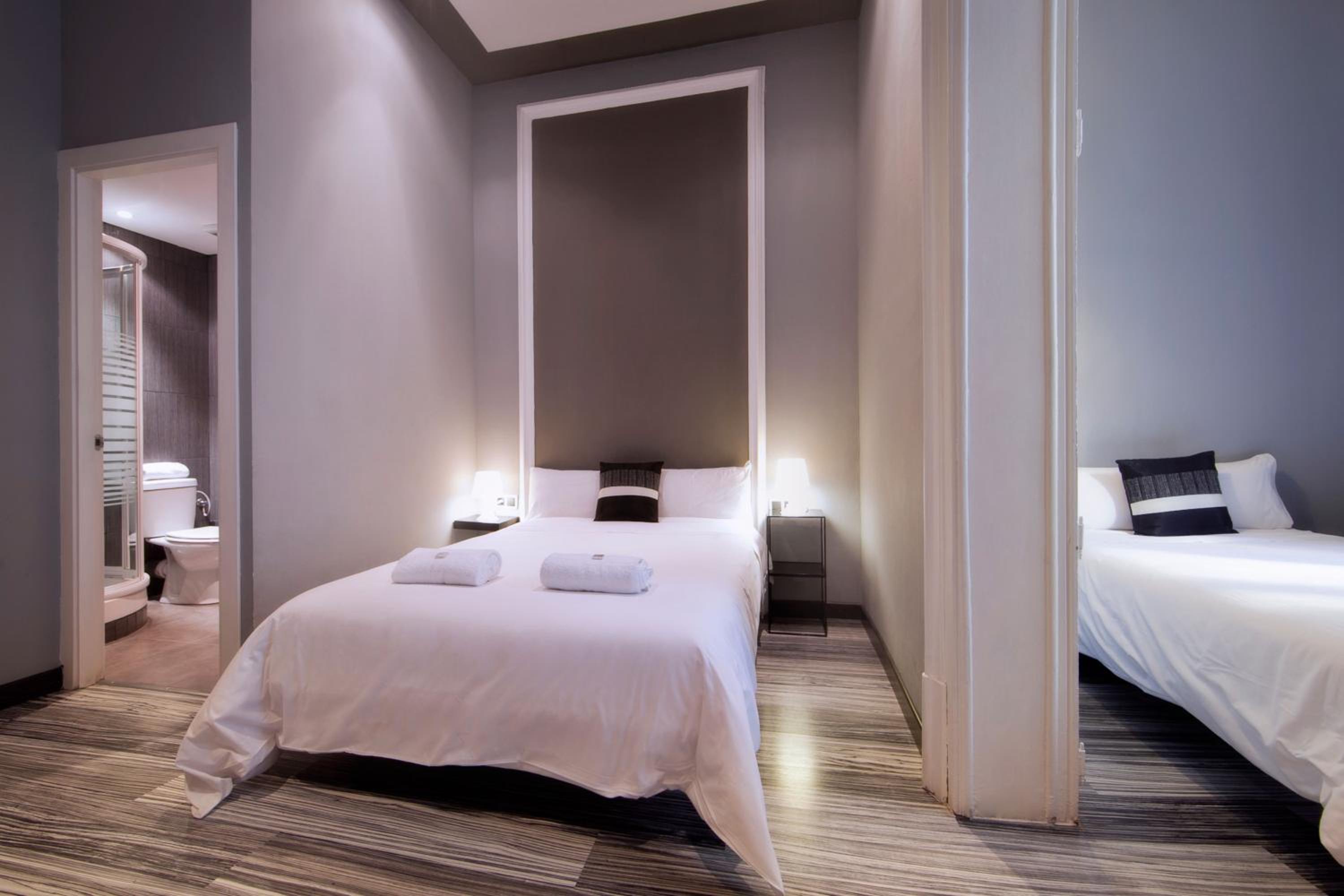 Room, Triple, 1 Double and 1 Single Bed