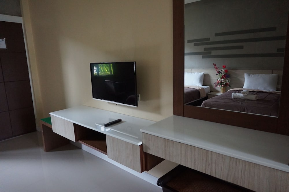 Mila Garden Hotel 24/34