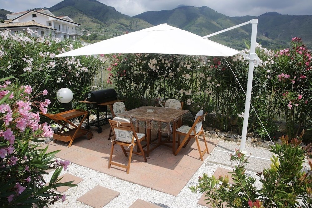 Villa Armonia 86/93