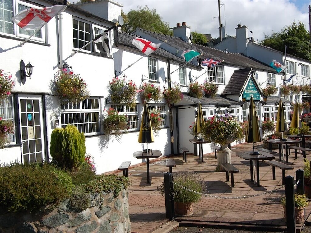 Britannia Inn 1/52