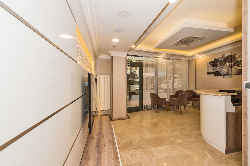 Alphonse Hotel 39/50