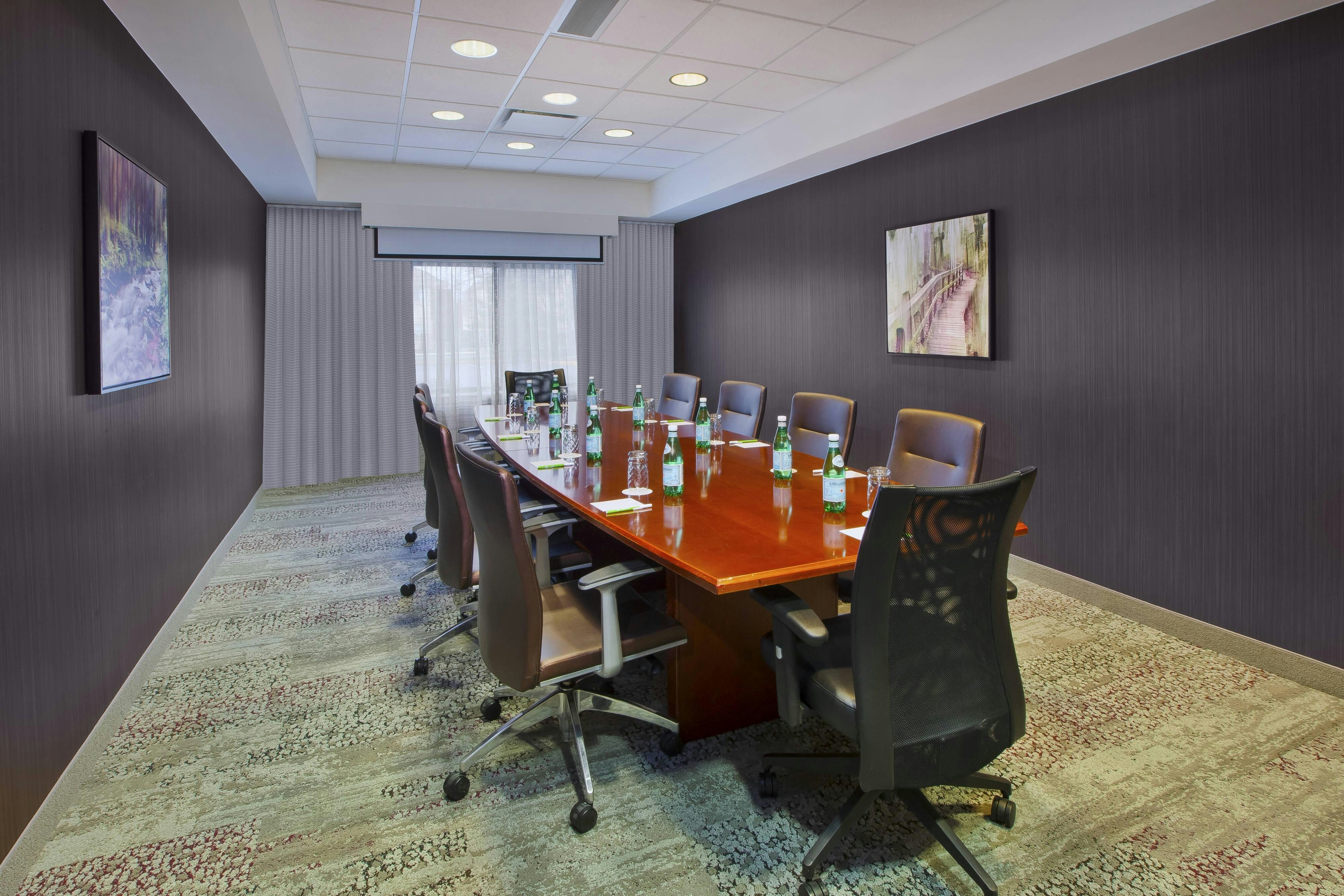 Courtyard Somerset by Marriott 12/17