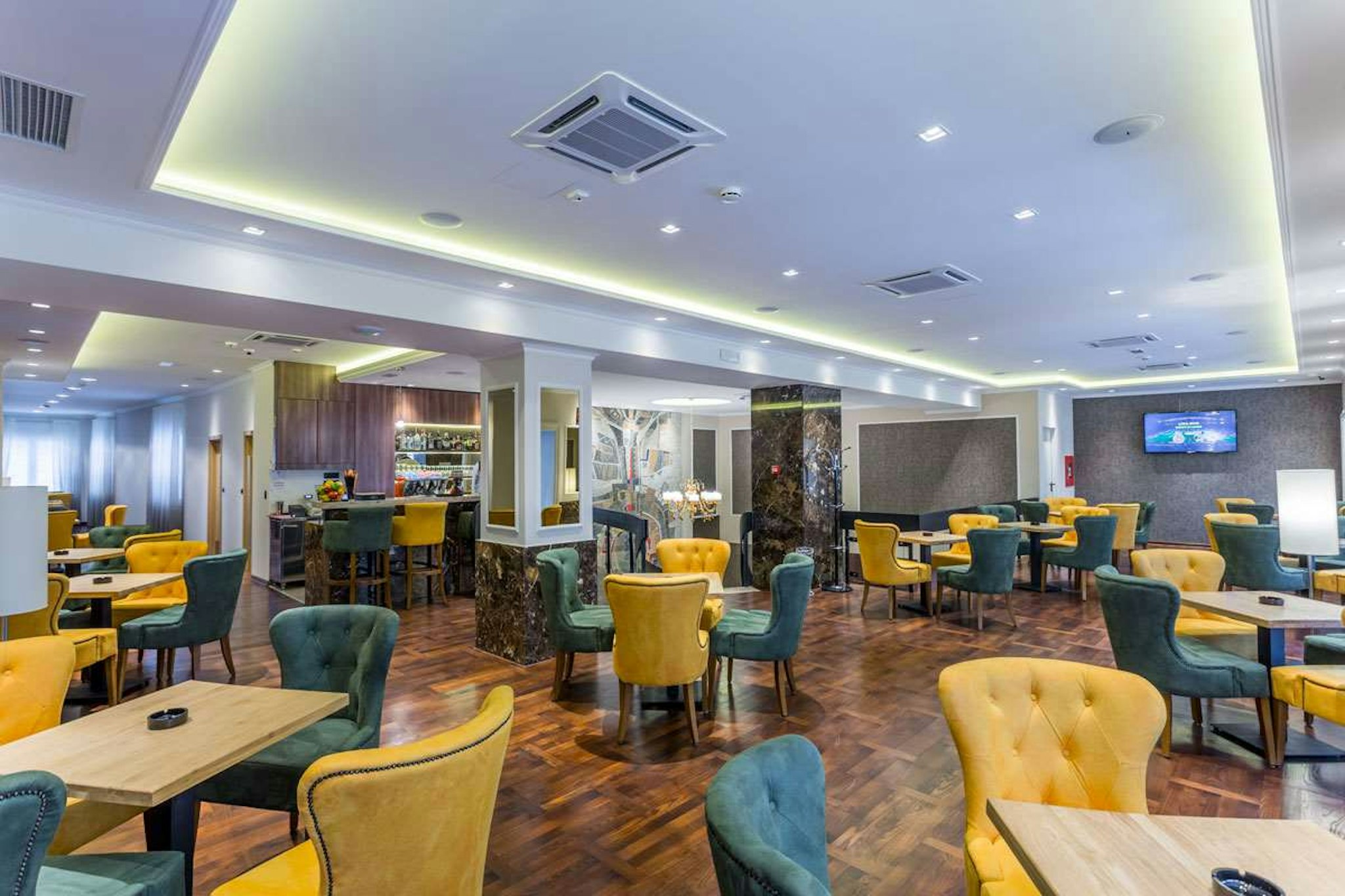 Royal Inn Hotel 27/37