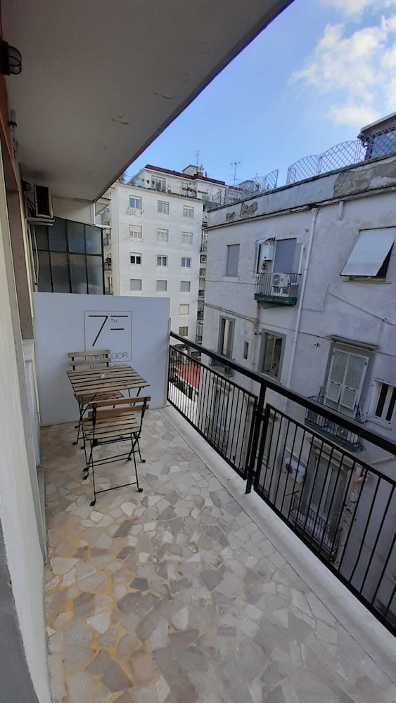 7th Floor Suite 6/50