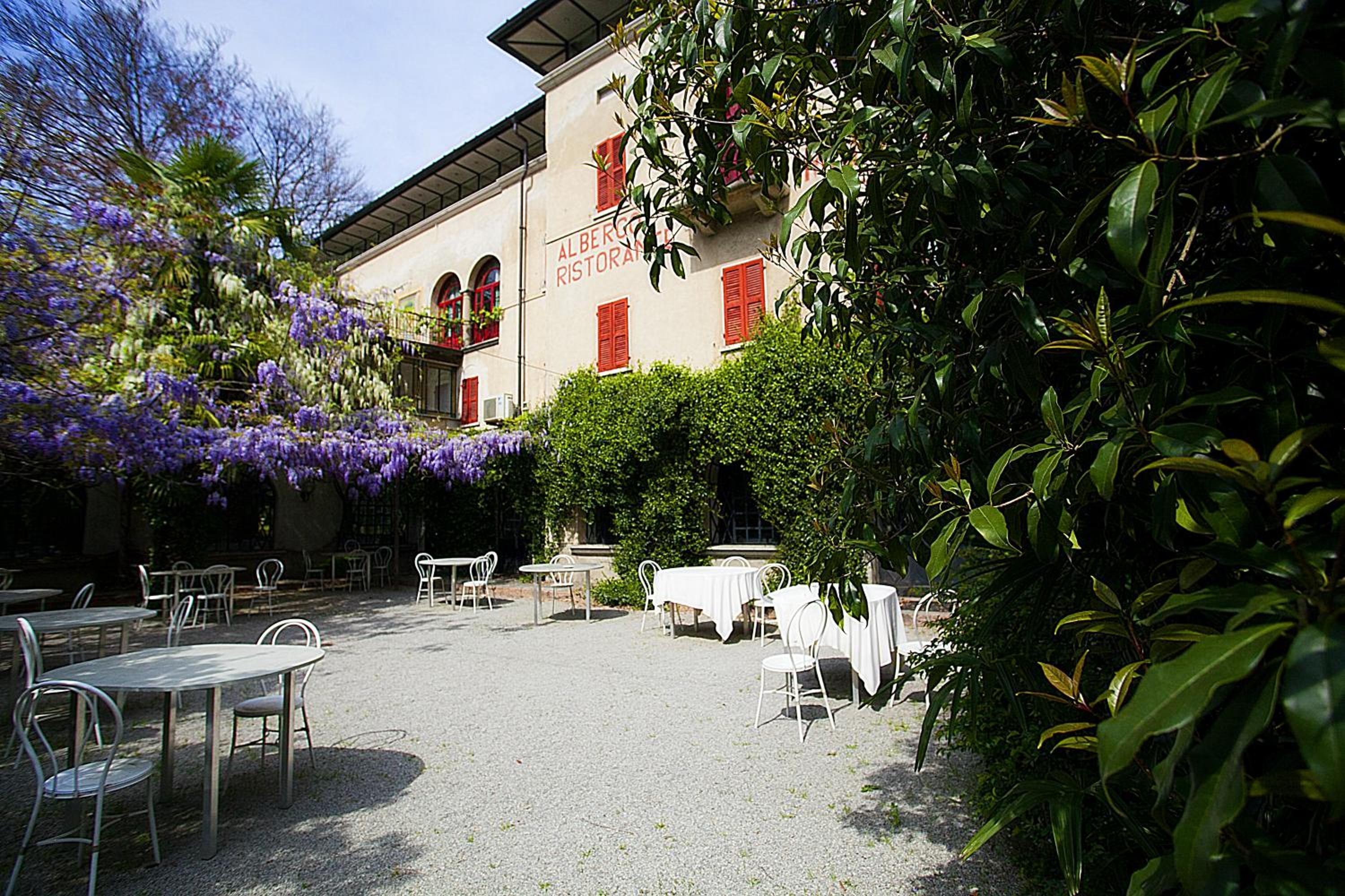 Albergo Ristorante la Madonnina 53/57