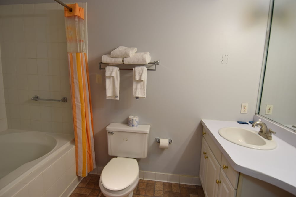 Americas Best Value Inn & Suites - Clarence/Buffalo East 49/49