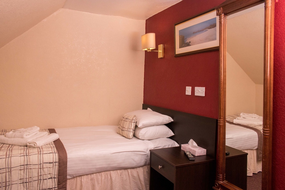 Kings Arms Hotel Skye 3/63