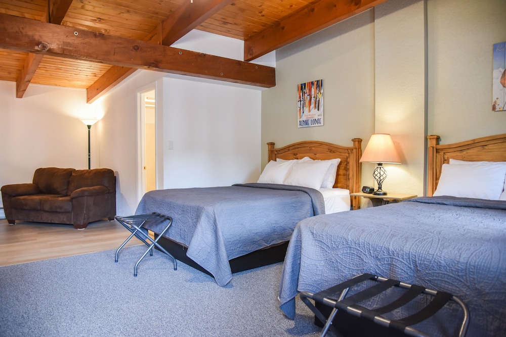 Alpine Lodge 8/50