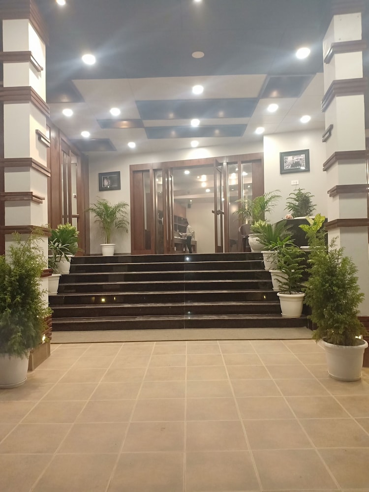 Hotel Abhinav International 10/26