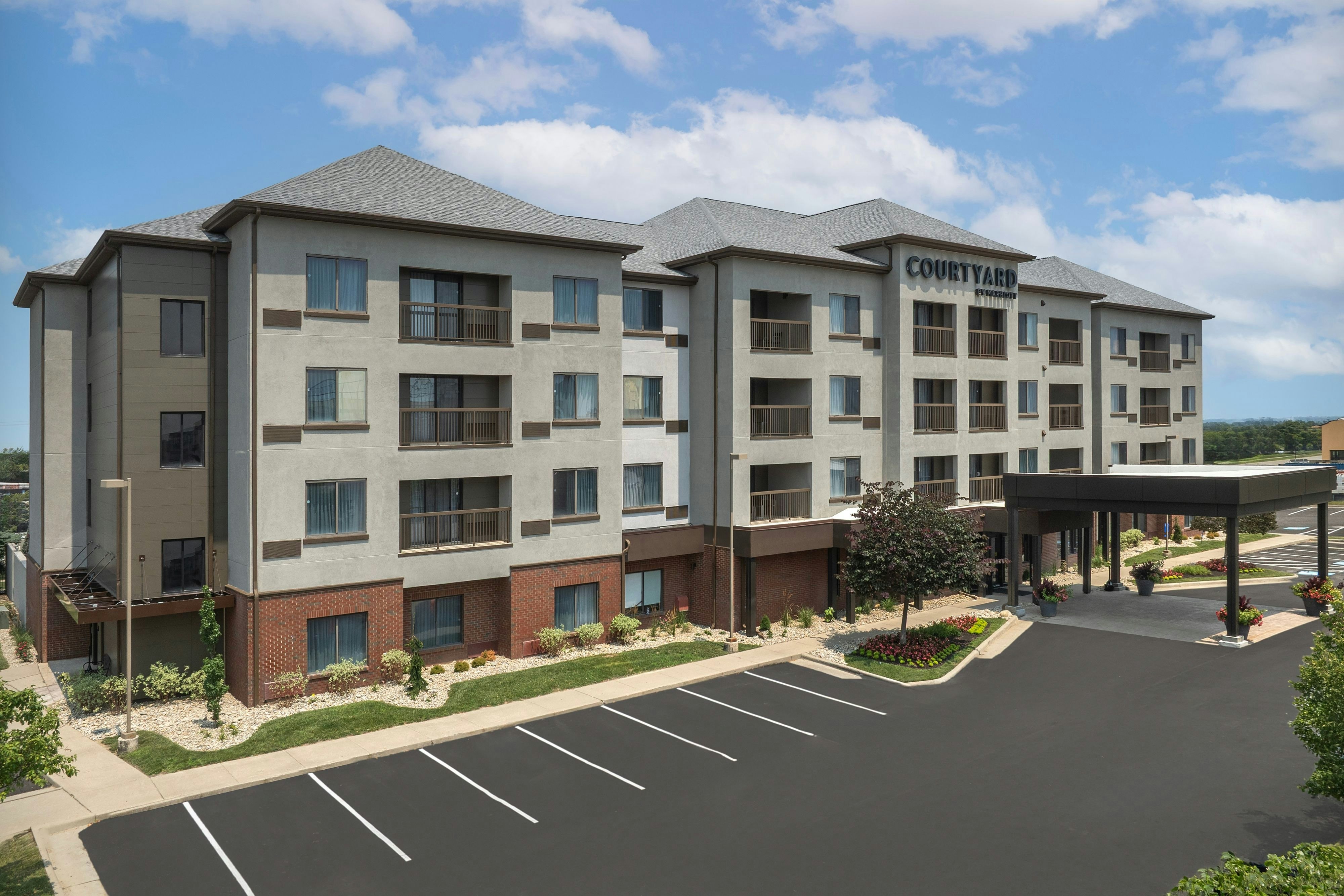 Courtyard by Marriott Dayton Beavercreek 6/61