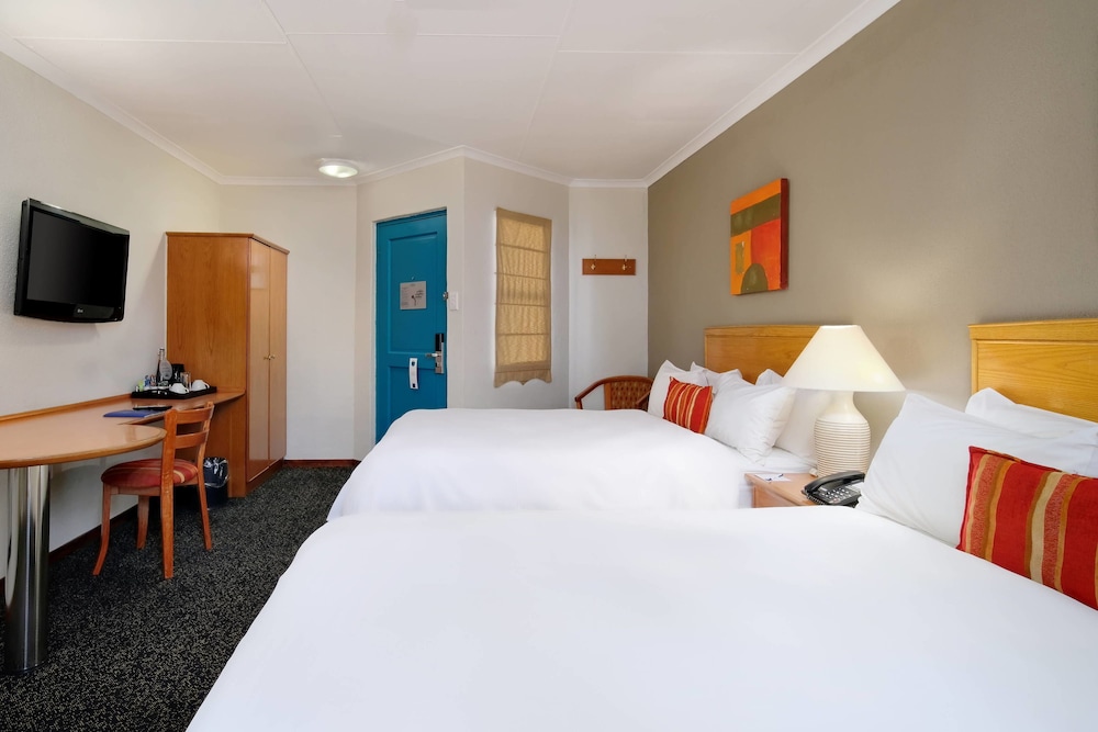 Protea Hotel By Marriott Polokwane Landmark 12/45