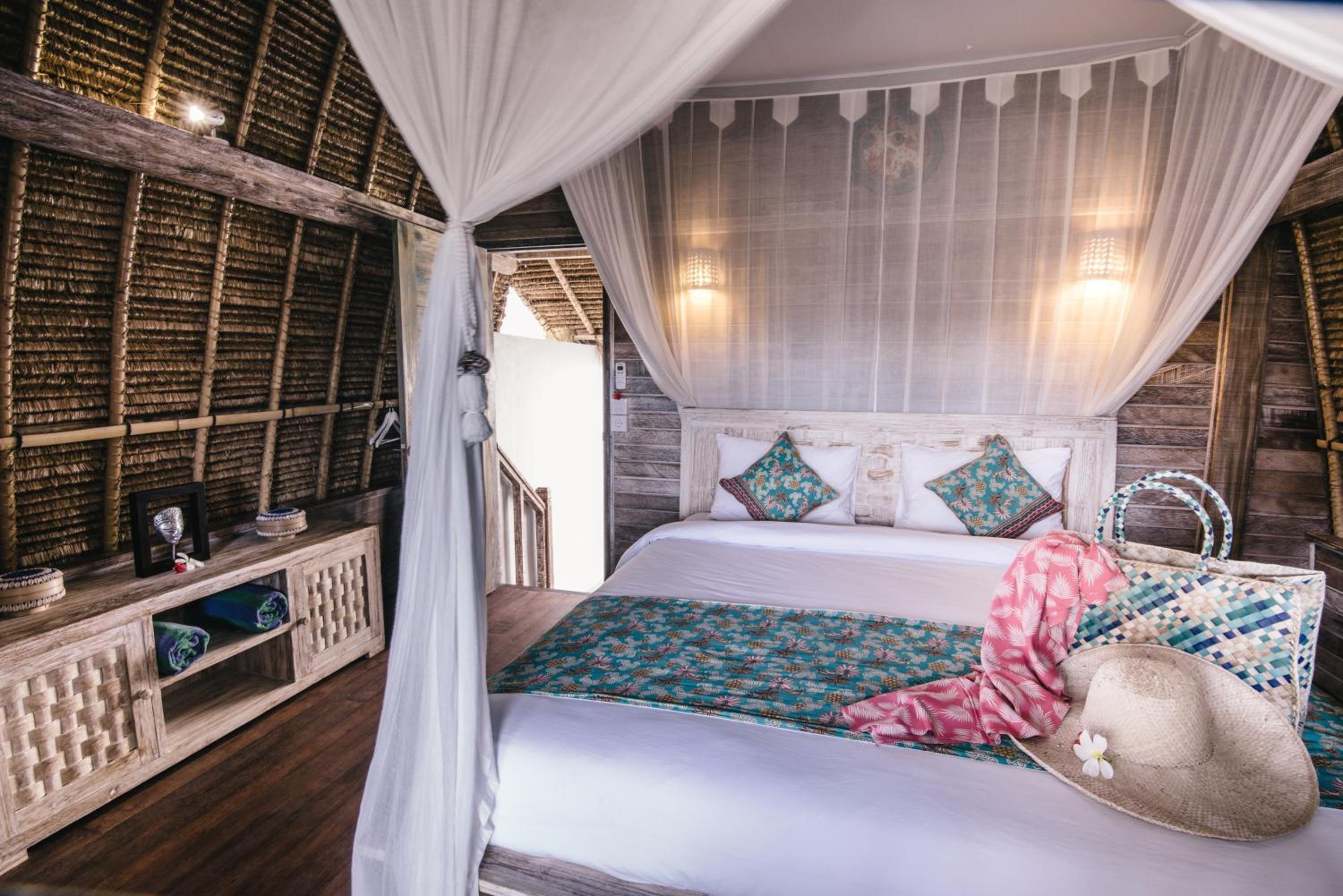 Hut, Standard, King Bed, Ocean View