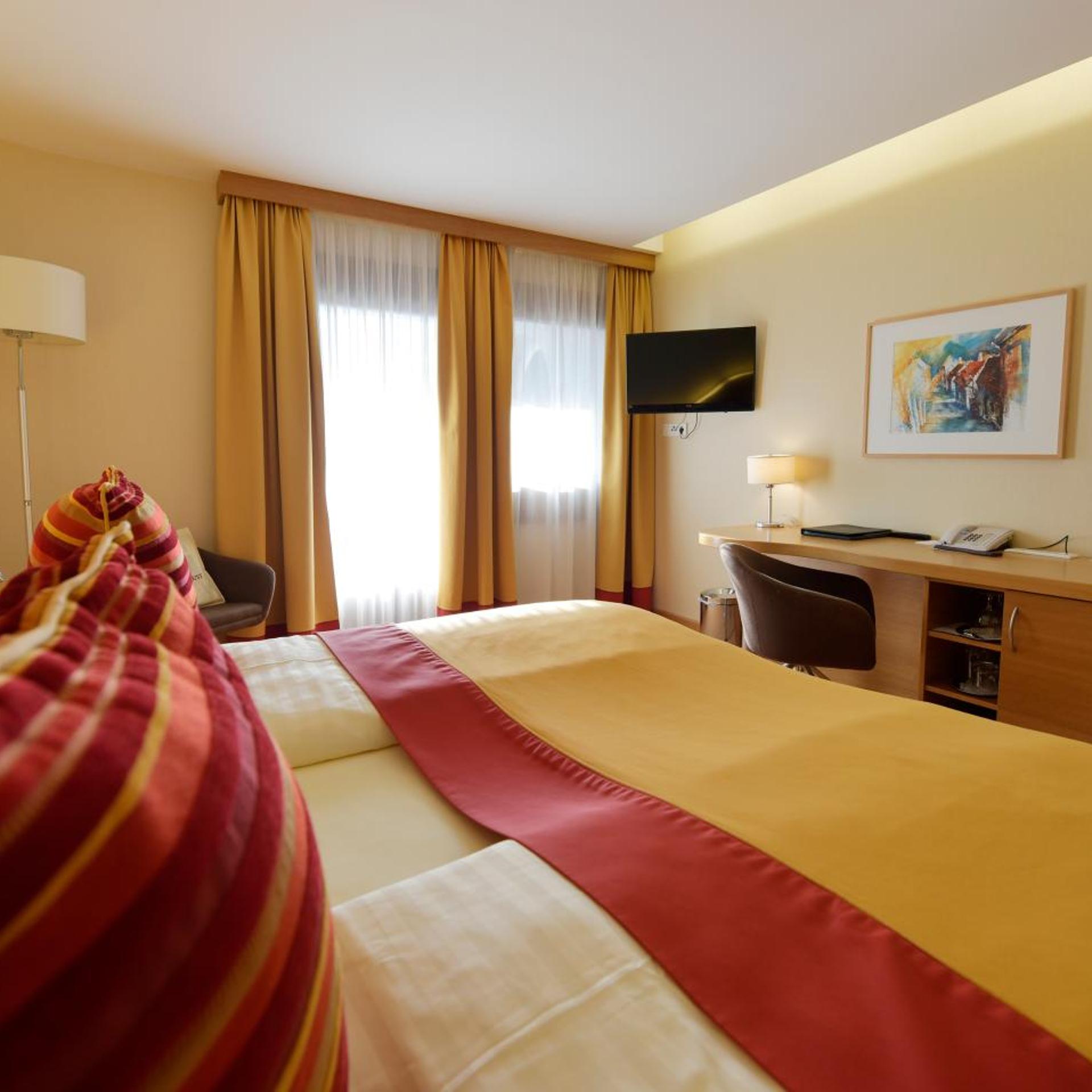 Room, Double Bed, Lake Side، Seehotel Rust 3/10