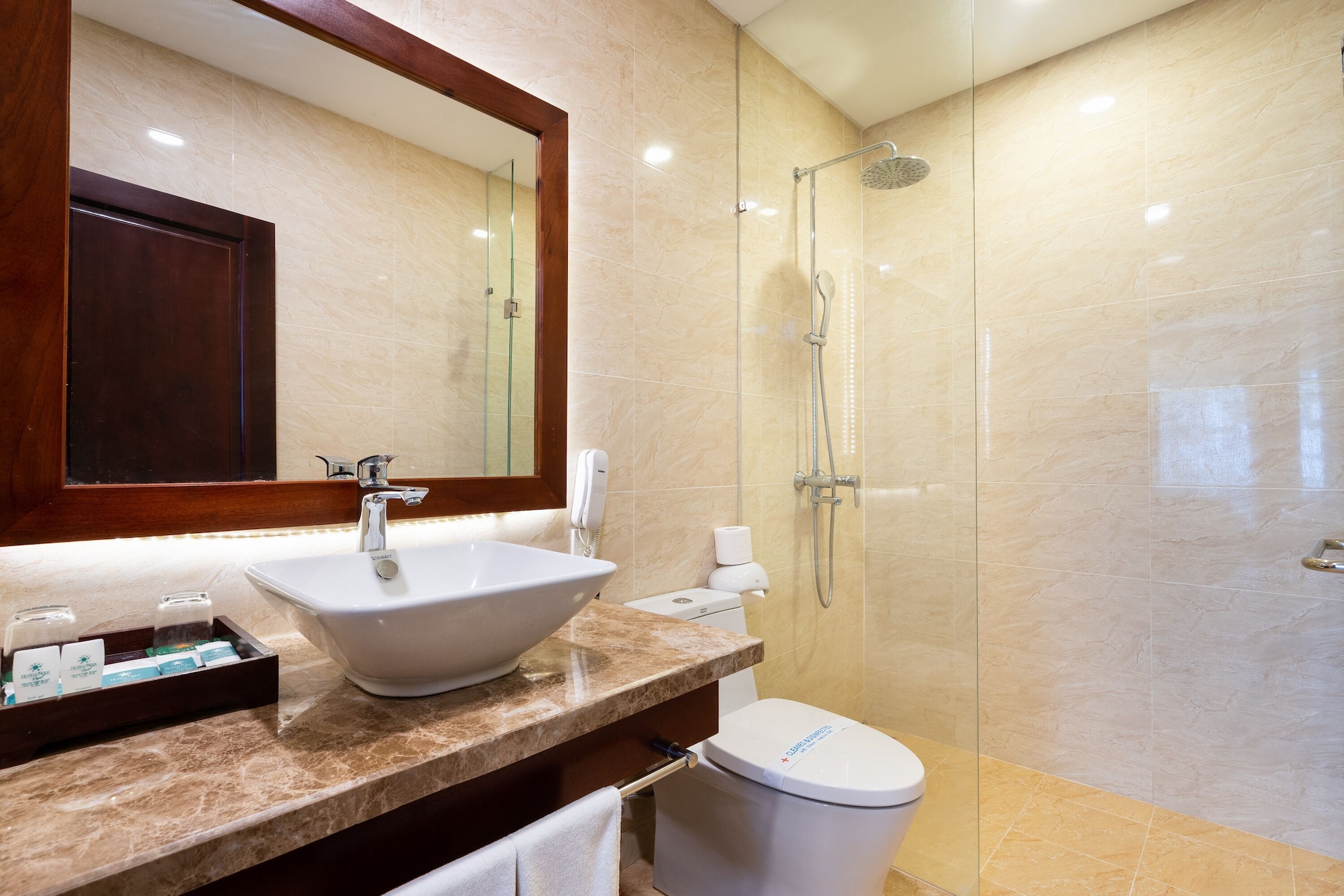 غرفة عائلية بسريرين مزدوجين بإطلالة على البحر، Hoang Ngoc Beach Resort 10/10