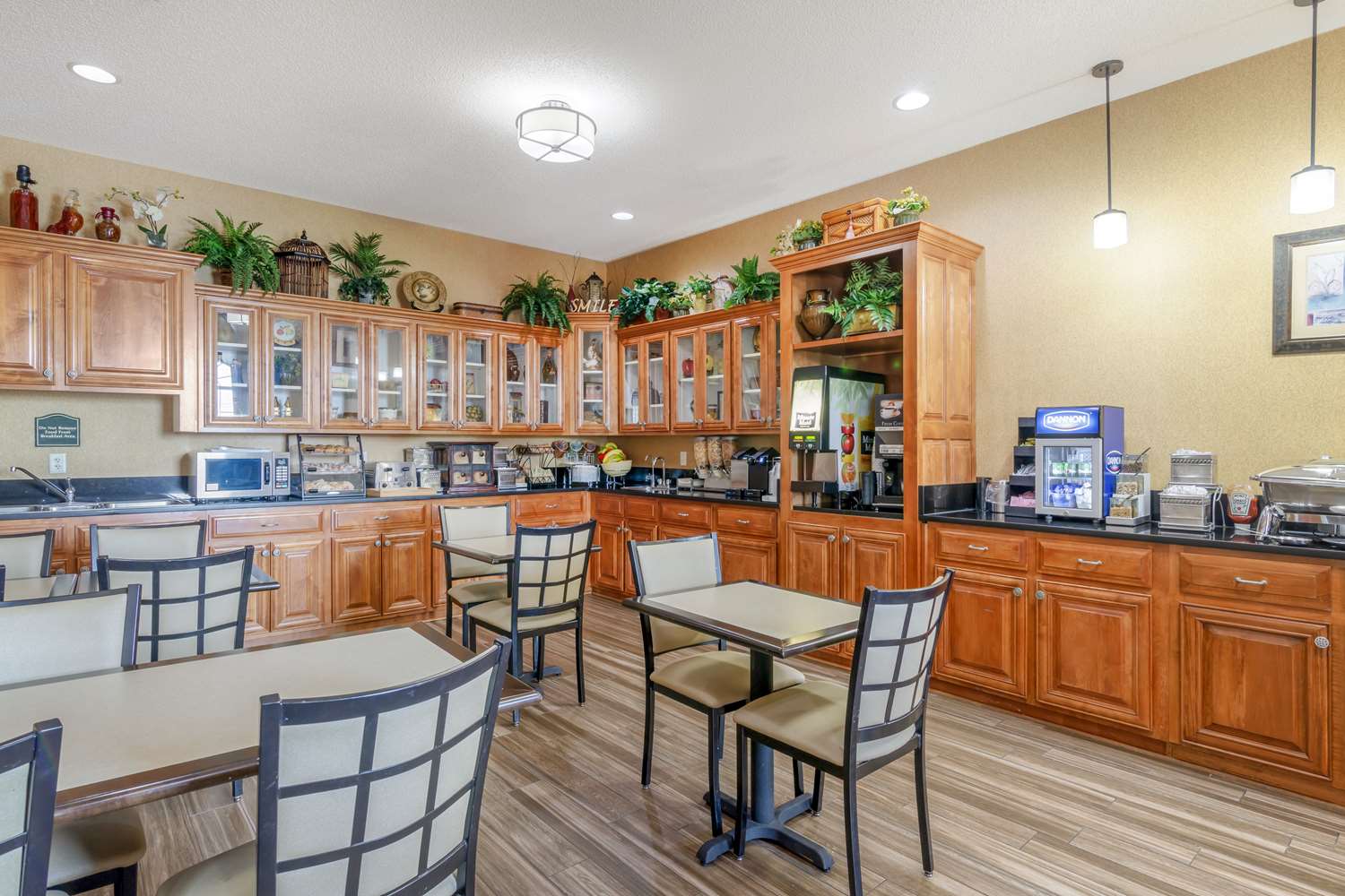 Best Western Plus Bradbury Inn & Suites 27/39