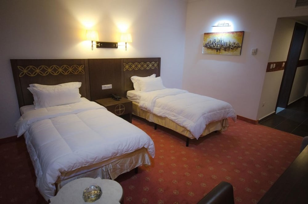 El Bey Hotel 11/50