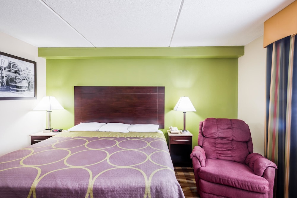 Super 8 by Wyndham Bangor 22/29