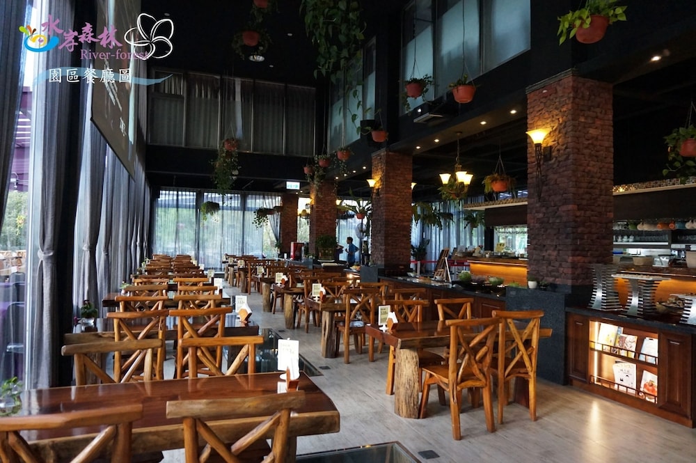 River Forest Resort Hotel 52/76