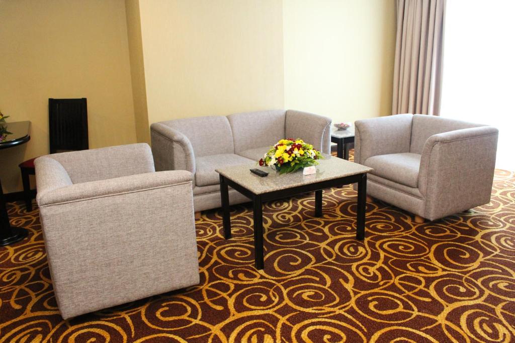 Mega Hotel Miri 21/24