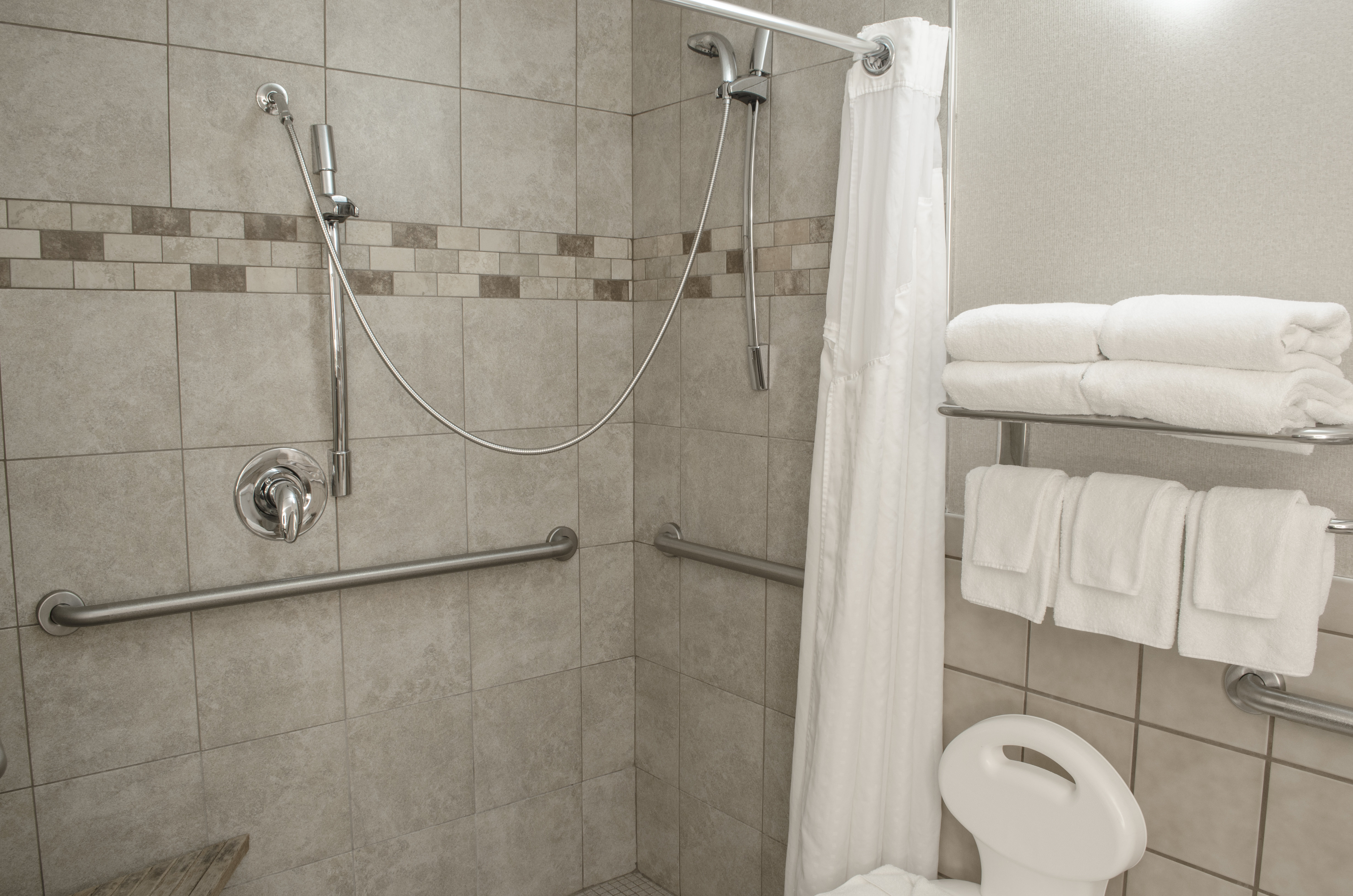 Holiday Inn Fargo 68/70