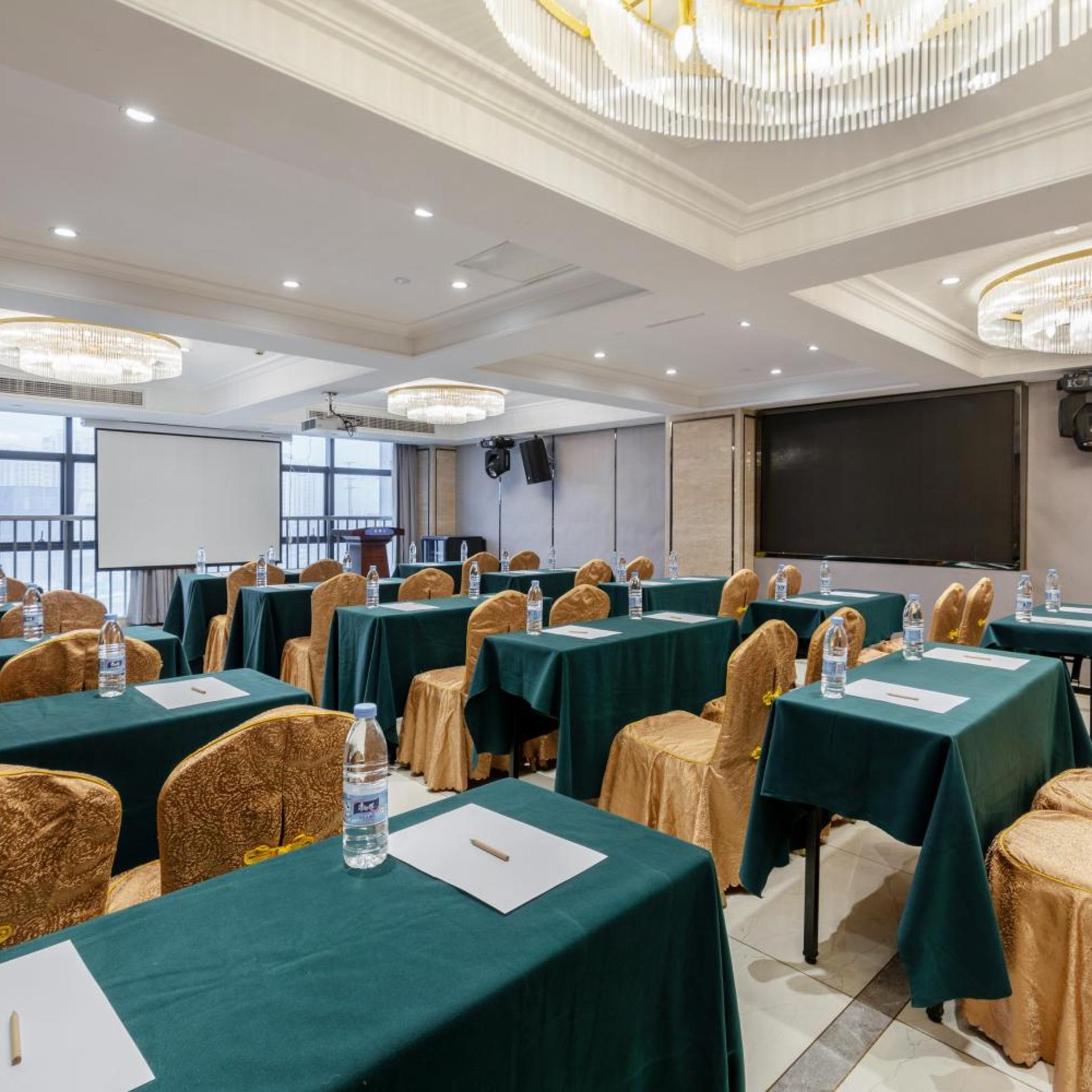 Huzhou Wealth Hotel 36/50
