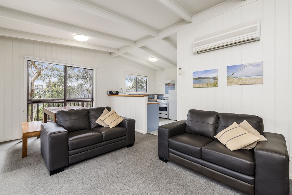 BEACON POINT OCEAN VIEW VILLAS 41/70