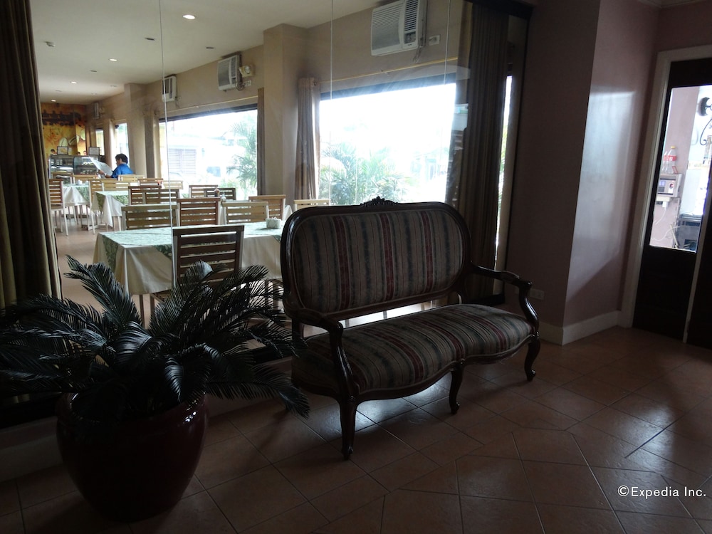 Casa Leticia Business Inn 37/57