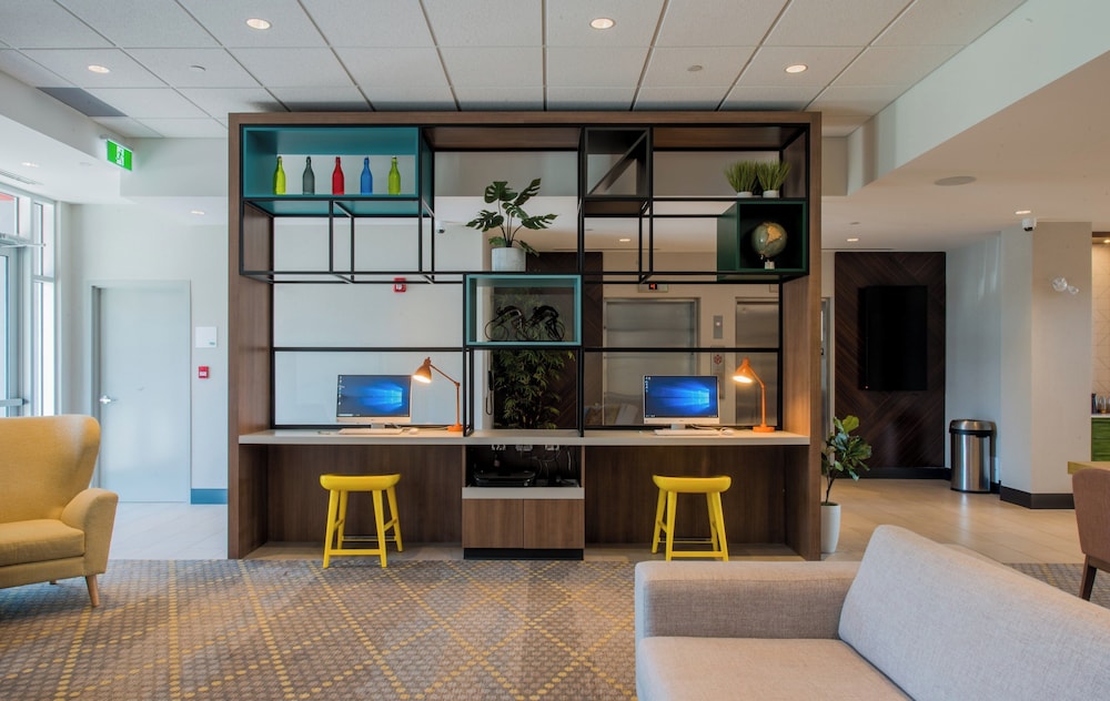 Holiday Inn Edmonton S Ellerslie Rd 32/48