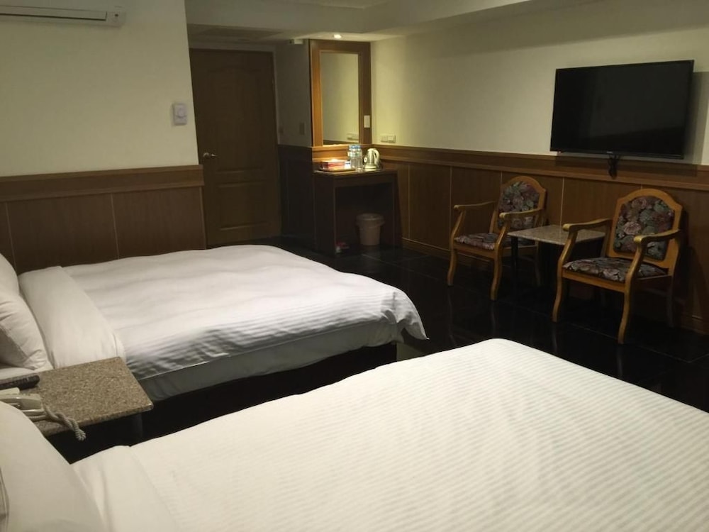 Chuline Hotel 21/22