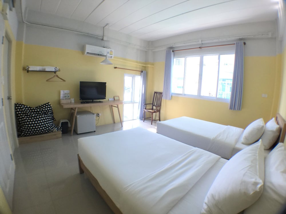Double Ninth Friendly Boutique Hotel 8/18