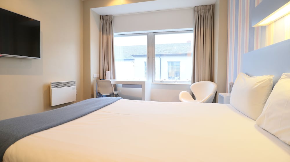 Citrus Hotel Cheltenham By Compass Hospitality 11/79