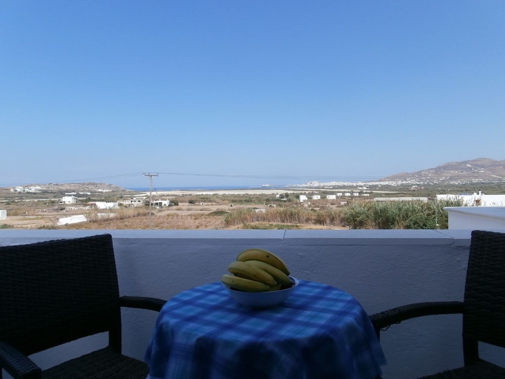 Agnanti Hotel 58/69