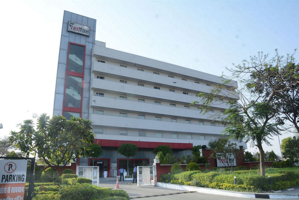 RED FOX HOTEL JAIPUR photo1