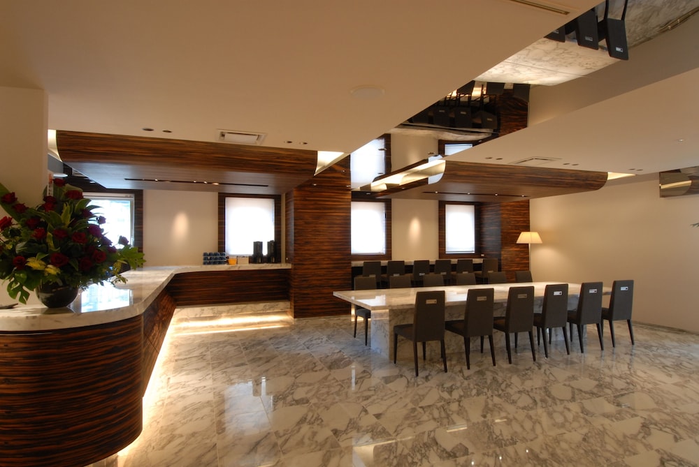 Center Hotel Toyota 45/57