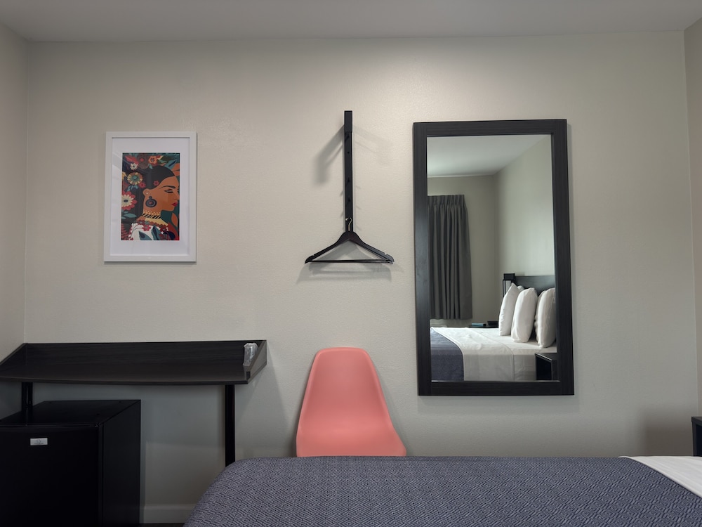 La Casita Inn 17/34